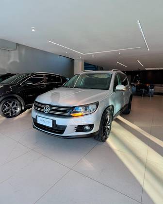 VOLKSWAGEN TIGUAN 2.0 TSI 16V TURBO GASOLINA 4P TIPTRONIC VOLKSWAGEN TIGUAN 2.0 TSI 16V TURBO GASOLINA 4P TIPTRONIC